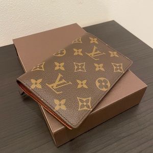NWOT Louis Vuitton Monogram Passport Cover
